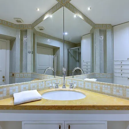 Appartement Irex Colosseo & Fori, Elegant 3 Rome