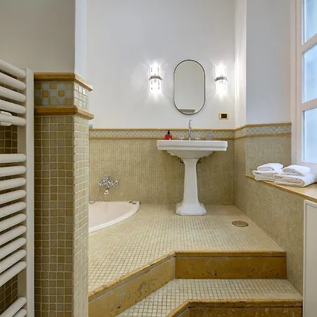 Appartement Irex Colosseo & Fori, Elegant 3 Rome
