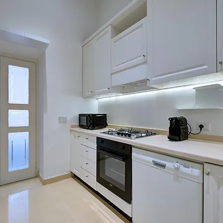 San Giovanni 3br Balcony View Irex Roma